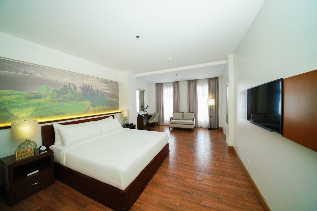 Hotel Carlito Tagaytay تاجيتاي المظهر الخارجي الصورة