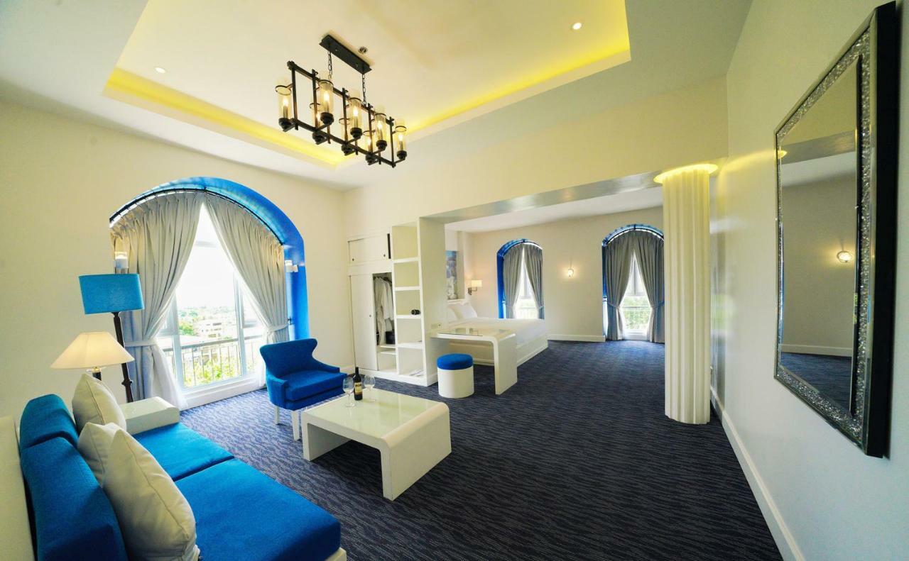 Hotel Carlito Tagaytay تاجيتاي المظهر الخارجي الصورة