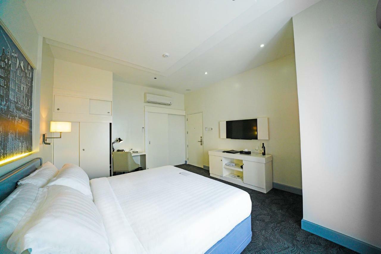 Hotel Carlito Tagaytay تاجيتاي المظهر الخارجي الصورة